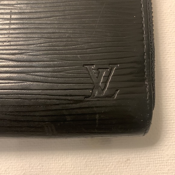 Louis Vuitton Epi  card case - Picture 3 of 10